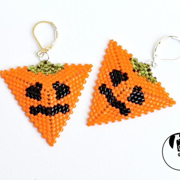 Scared Pumpkin Triangle Pattern, Halloween Triangle #2,  Miyuki Delica beads