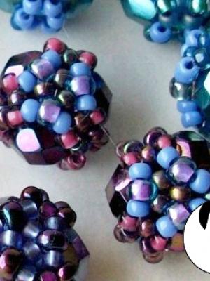 The Bitty Beaded Bead Pattern - 6mm Fire Polish beads, Seed beads