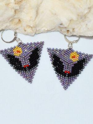 Bat in the Sky Triangle Pattern, Miyuki Delica beads, Peyote Triangle