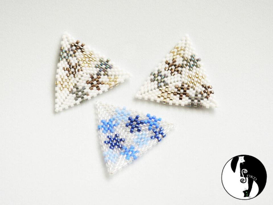 The Falling Snow Triangle, Peyote Triangle, Geometric design, Miyuki Delica beads