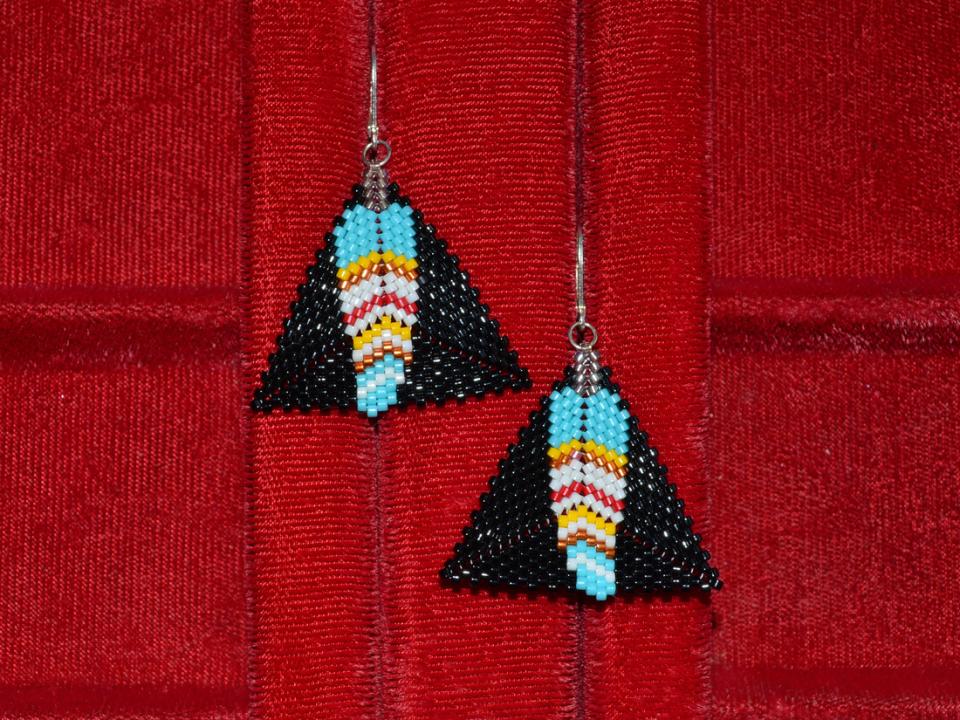 Feather Triangles 3 & 4 Tutorial, Delica bead triangle pattern