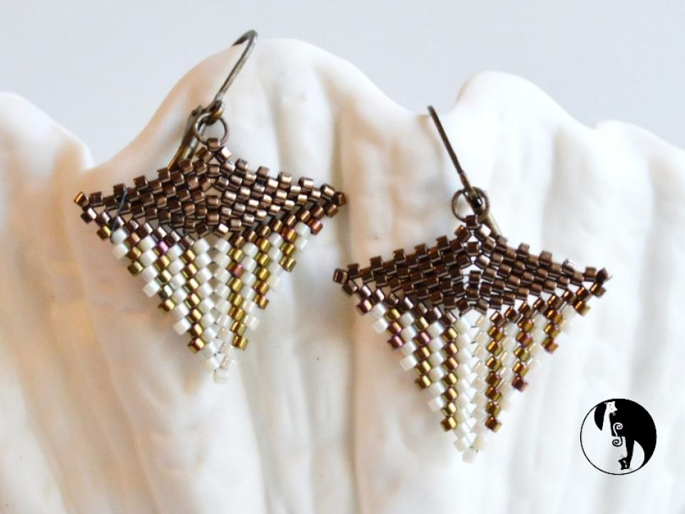 The Kite Earrings - A new Peyote stitch shape and Kite Earrings Pattern - Geometric Bead work