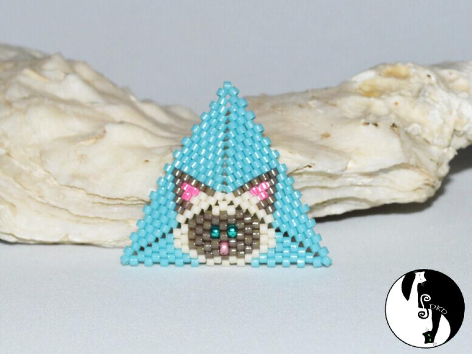 Cat Triangle #1 Pattern, Geometric Triangle Pattern, Miyuki Delica Beads