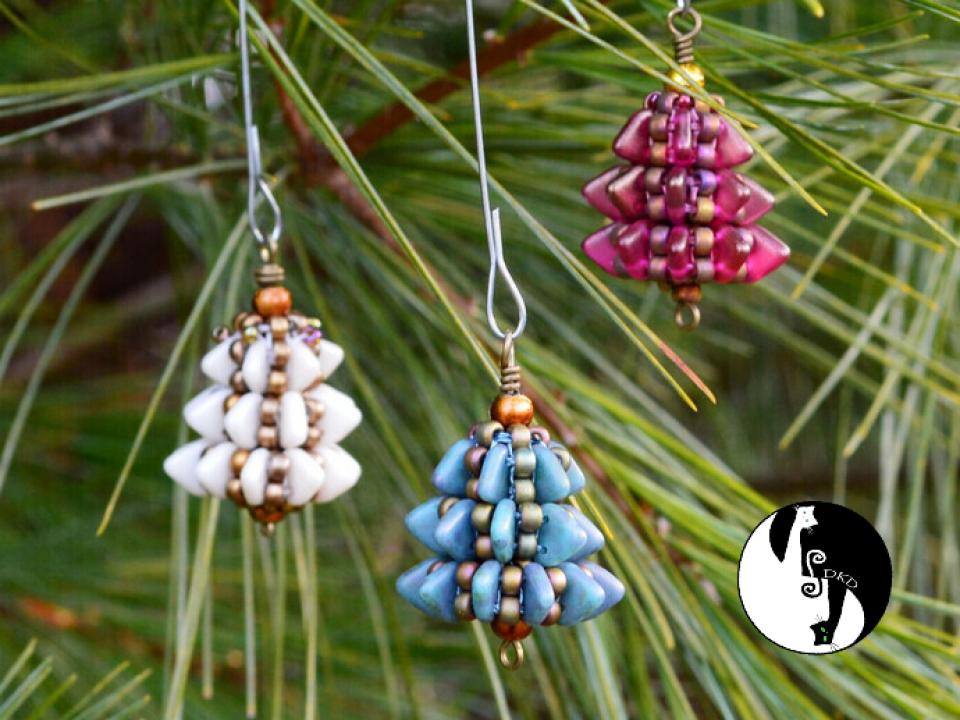 The Tiny Tree Ornament Pattern - 2 hole Triangle beads, Seed beads