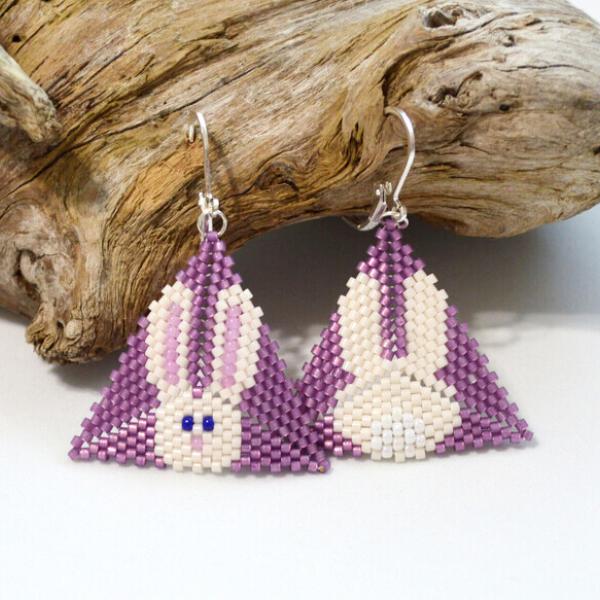 The Hoppy Lil'Bunny and Hoppy Lil'Bunny Butt Triangles, Geometric Triangle, Miyuki Delica Beads